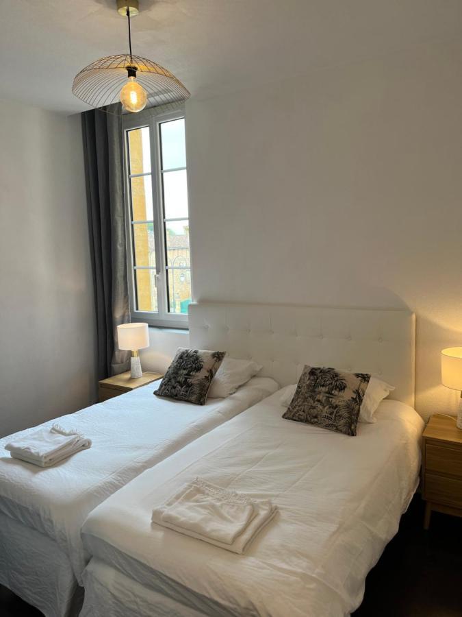 Le B Bed & Breakfast Belves Exterior photo
